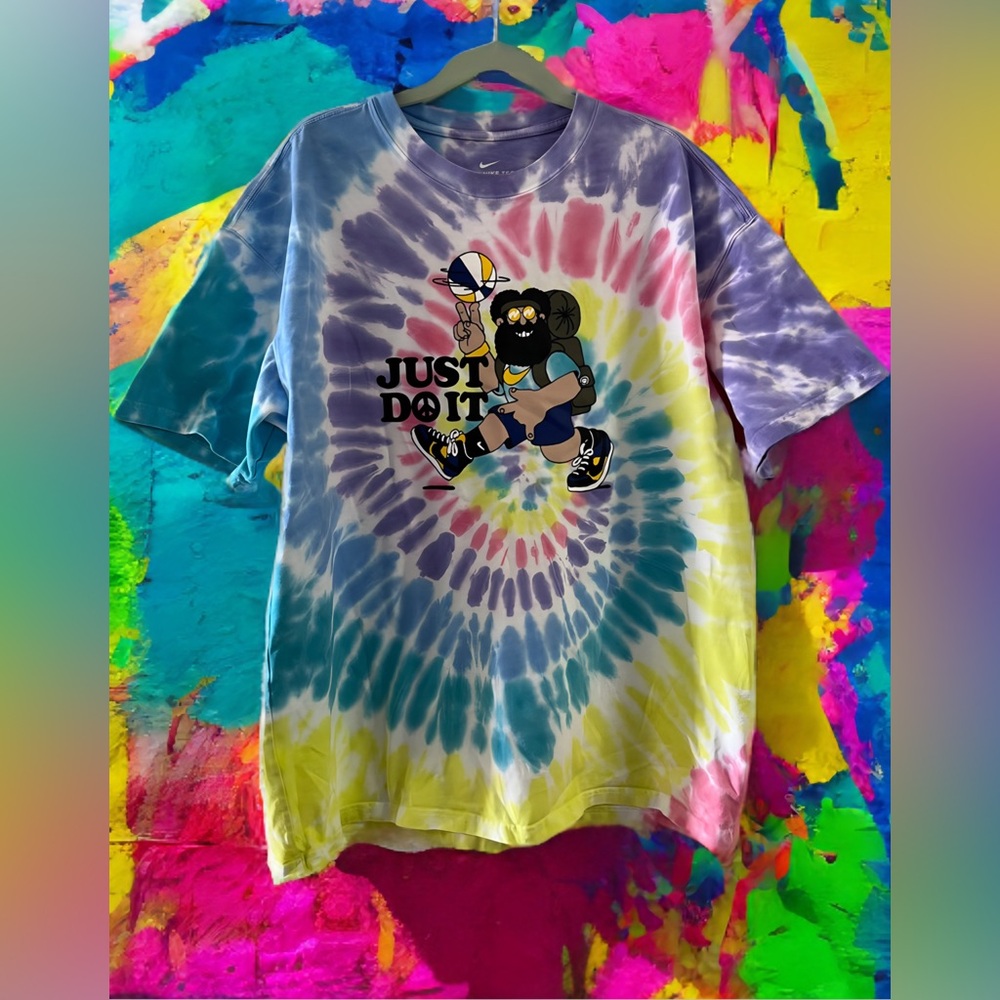 Nike Tie-Dye Peace, Love and Basketball Just Do It T-Shirt *Like NEW*